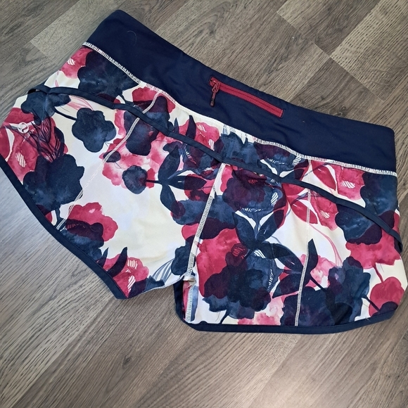 Lululemon Run Speed Short Size 10Yoga Gym Inky Floral Blue Ghost White Berry - Picture 2 of 7